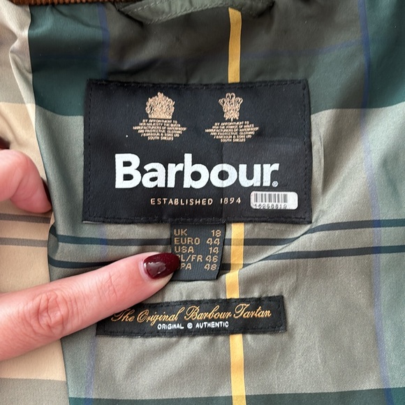 Barbour Women's Woodhall Quilted Jacket, Sage/Ancient - Picture 8 of 8